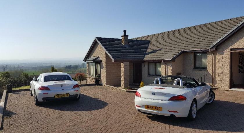 One Strathview B&B Forfar Εξωτερικό φωτογραφία